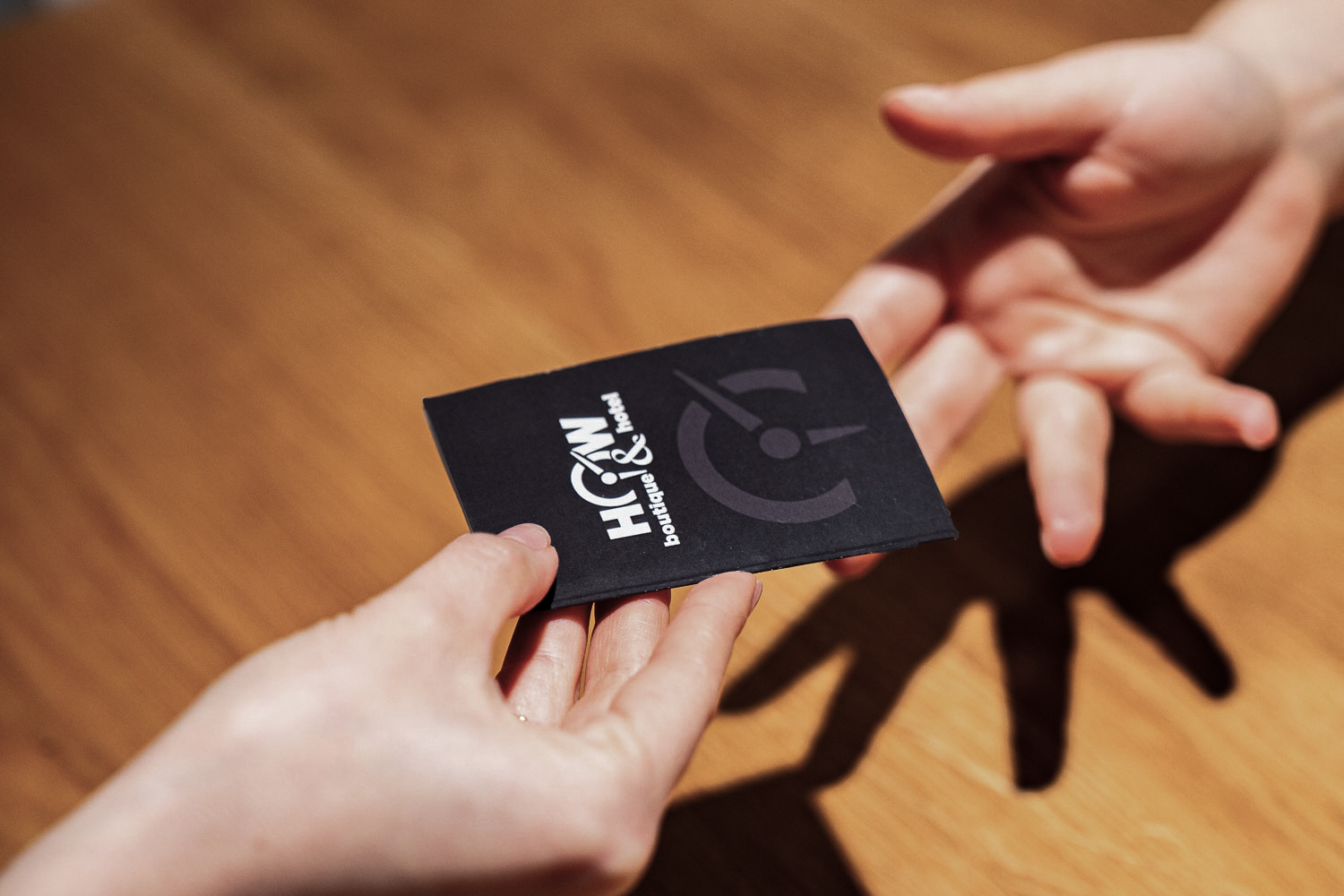 HoW hotel room card